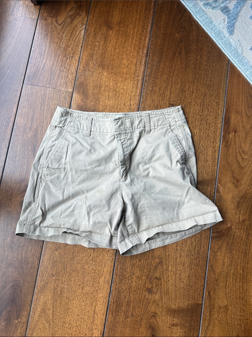 GAP Women's Khaki Casual Twill Shorts